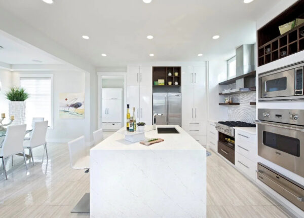White Quartz Countertop with Grey Veins Chinese Hotsale White Calacatta With Grey Vein Artificial Engineered Quartz Slab - Image 3