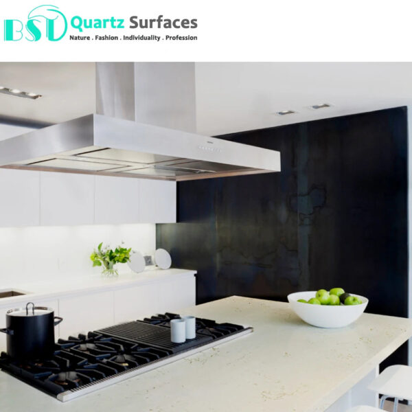 New Look Vanilla Noir Manufacturer Brownish Quartz Stone Slab with Golden Veins for Countertops Available Quickly